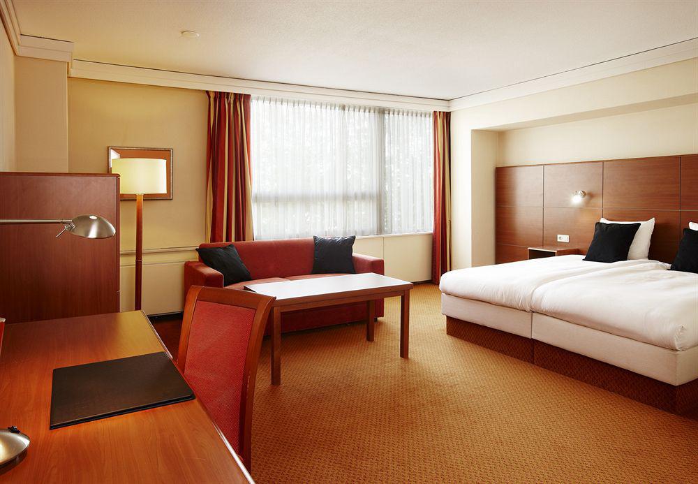 Nh Utrecht Hotel Room photo